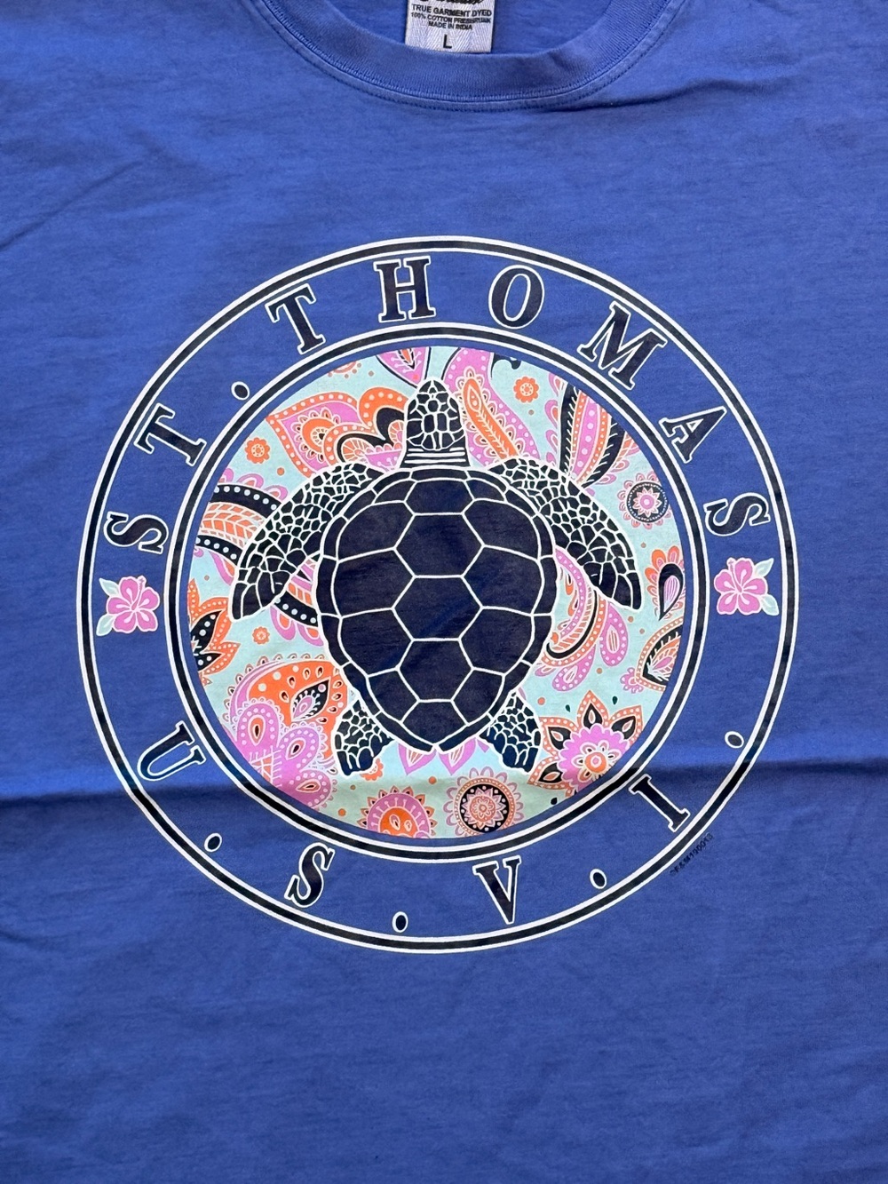 St. Thomas T-shirt size L